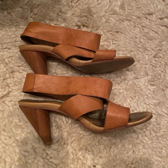 Rare A Détacher Architectural Leather Heels 8 - Picture 2 of 8